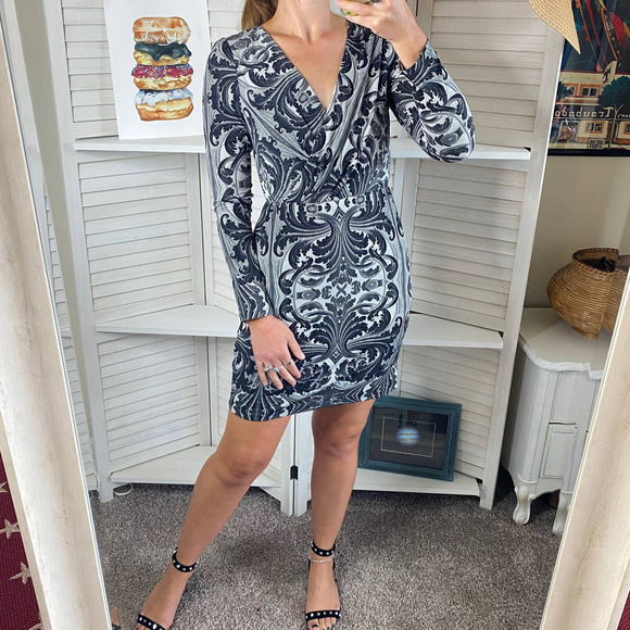 Jessica Simpson black and gray long sleeve dress